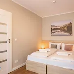 Bluesky: Mountain View Retreat Near Trails